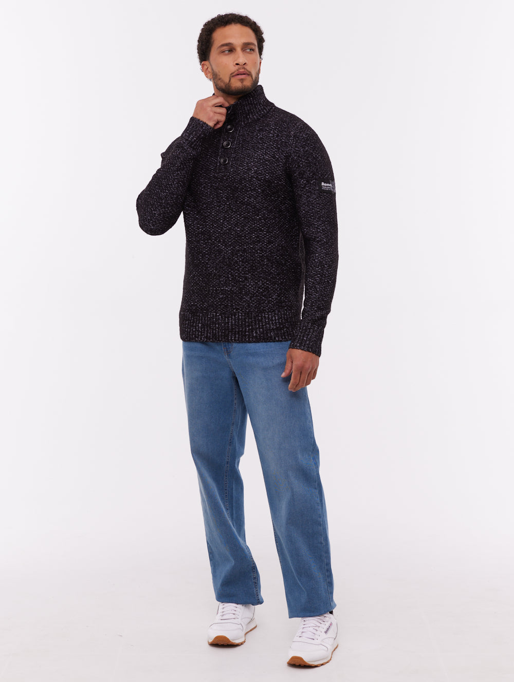 Hastom Funnel Neck Sweater - Black