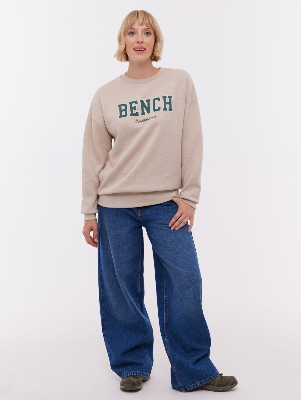 Ercie Collegiate Crew Neck - Beige